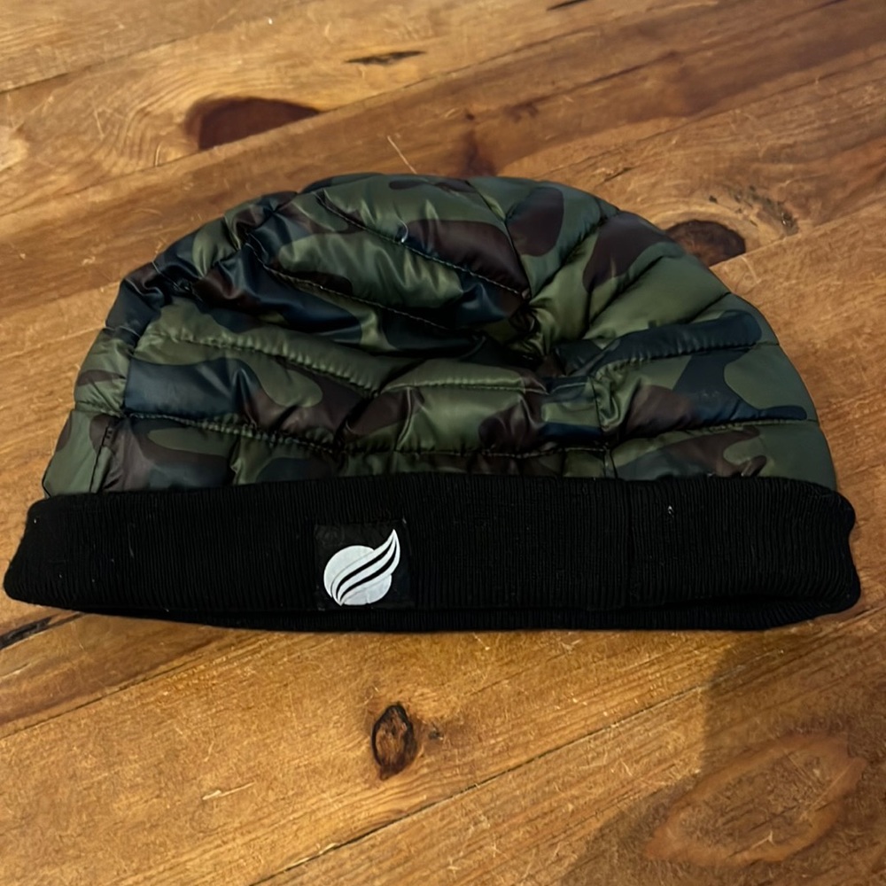 THINK ROYLN GREEN CAMO PUFFER HAT